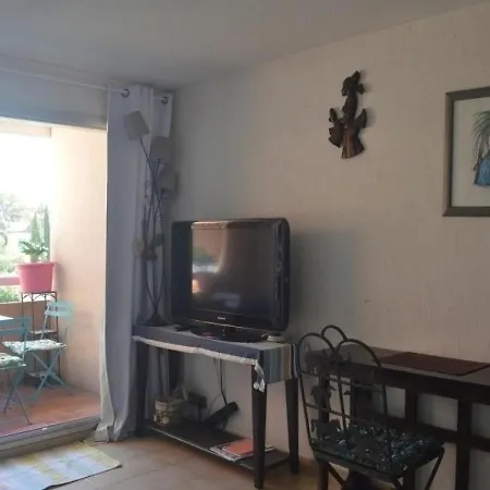 Saint-raphael, 2 Pieces, 4 Personnes - Fr-1-226a-98 Apartment Saint-Raphael (Var)